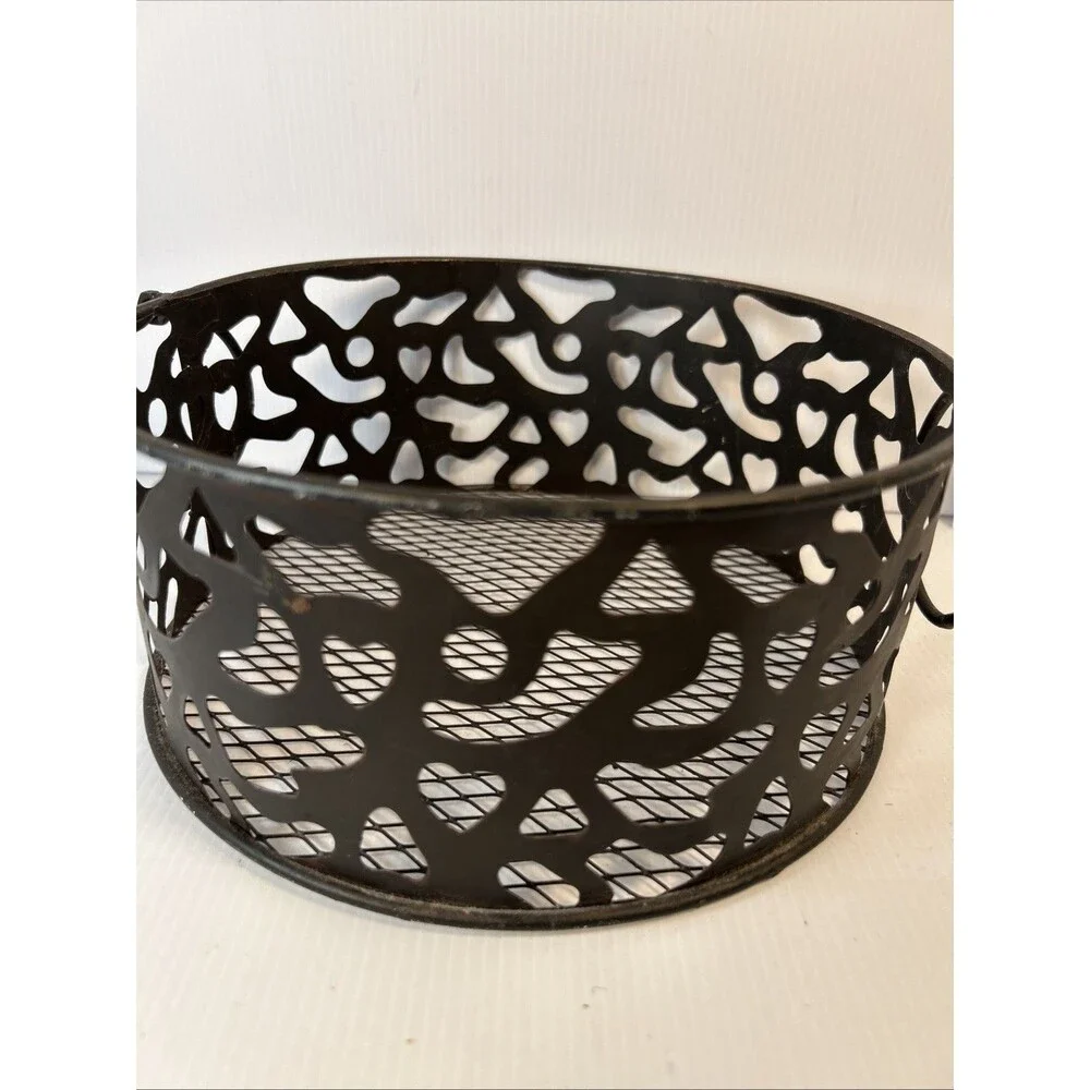 Decorative Metal Baskets With Circular Handles Eggs Flower Wash Cloth Towels
